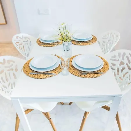 Апартаменти 2 Bed With Great Views -elviria Марбелья